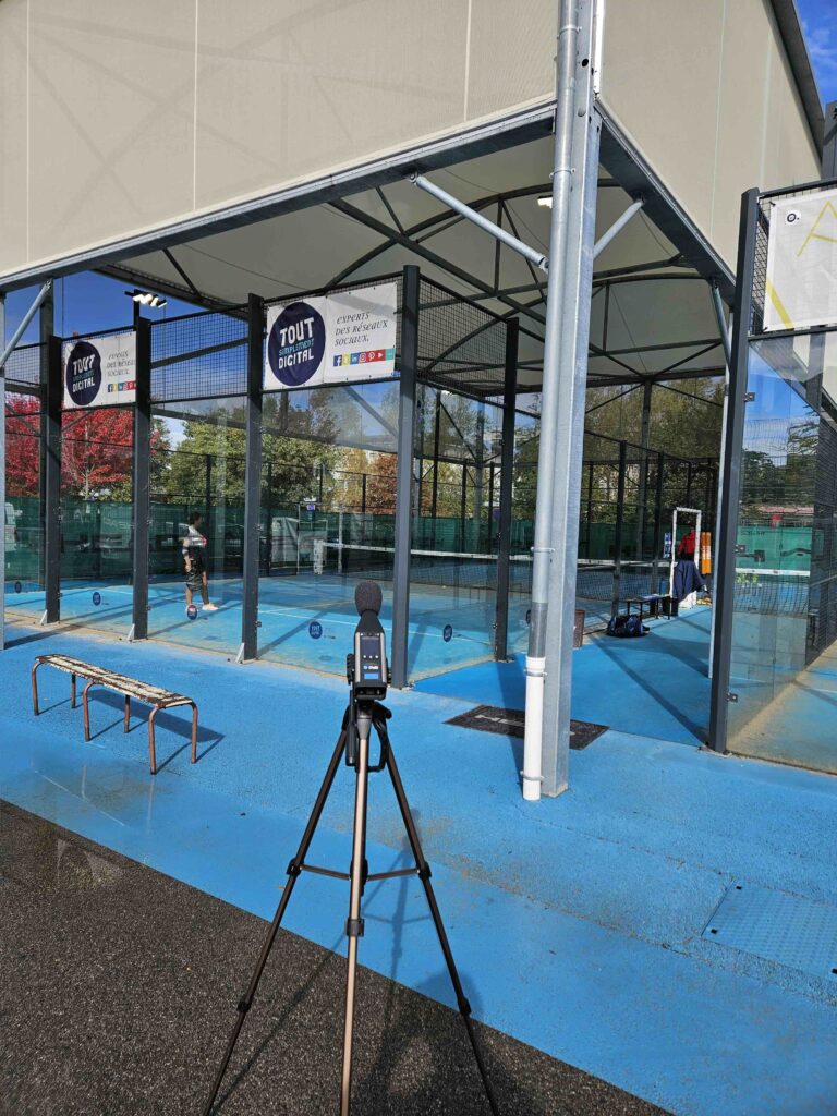 Le padel explose en France et son impact sonore est mesuré par nos équipes.